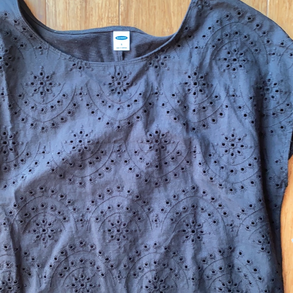Old Navy Eyelet Tee Bundle - Red & Black - Picture 6 of 9